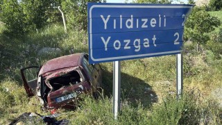 Kontrolden çıkan otomobil şarampole uçtu: 1i ağır 3 yaralı