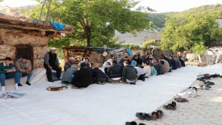 Konyada mahalleli kurbana ‘Bayram Damı ile başlıyor.