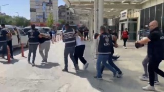 Konyada masaj salonu kılıfıyla faaliyet gösteren suç çetesi çökertildi