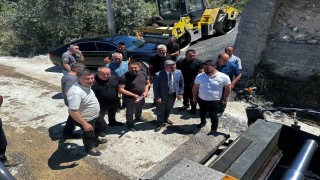 Köylerde sıcak asfalt çalışmaları sürüyor