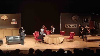 Kumar bağımlılığını tiyatro ile anlattılar