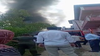 Kurulukta başlayan yangın, ahşap eve sıçradı