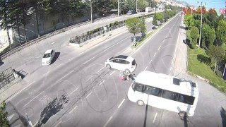 Kütahyada 3 ayrı motosiklet kazası kamerada
