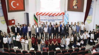 Kütahyada Bir Bilenle Bilge Nesil yarışmasının ödülleri sahiplerini buldu