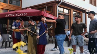 Kütahyada GENÇFEST 2025, 2 bin gencin katılımıyla renkli görüntülere sahne oldu