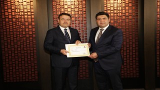 Kütahyada tayin olan mülki idare amirleri onuruna veda yemeği