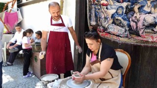 Kütahyanın tarihi mekanlarından Germiyan Sokakta çini sanatı yeniden canlanıyor
