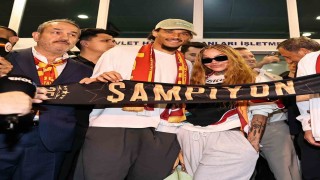 Leroy Sane, İstanbula geldi