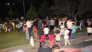 Mahalleliyi parka toplayan muhtar sürpriz yaptı