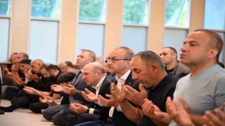 Malatyada vatandaşlar bayram namazı için camilere akın etti