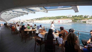 Maltepeliler İstanbul Boğazında mavi yolculuğa çıktı