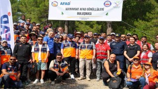 Manavgatta afet bilinci ve gönüllülük için doğa yürüyüşü