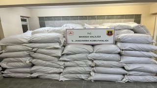 Manisada 7 bin 900 kilo kıyılmış tütün ele geçirildi