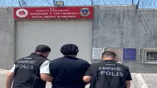 Manisada uyuşturucu suçundan aranan şahıs yakalandı