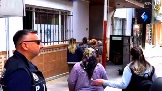 Manisada zehir tacirlerine darbe: 8 kişi tutuklandı