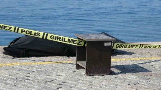 Manzara izleyen vatandaşlar fark etti, denizde erkek cesedi bulundu