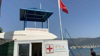 Marmariste Mavi bayraklı halk plajında cankurtaranlar göreve başladı