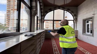 Melikgazi Belediyesinden bayram öncesi kapsamlı cami ve mezarlık temizliği