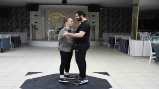 Mesafe tanımayan aşk, Ukraynalı gelinin zeybeği ile taçlanacak