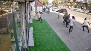 Midyatta kavgada yere düşen kişiye minibüs çarptı