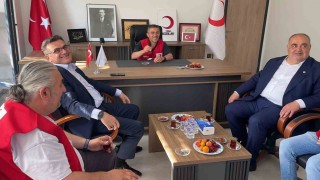 Milletveki Aldatmazdan Kızılay Başkanı yalçına ziyaret