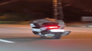 Motosiklet sürücüsü yaptığıyla hayrete düşürdü