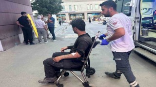 Motosikletle otomobil çarpıştı: 1 yaralı