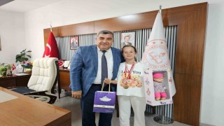 Müdür Sünnetci, şampiyonu makamında ağırladı