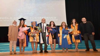 Muğla MYO ile Dalaman MYOda mezuniyet sevinci