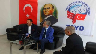 Murat Karahan: Ketum bir tutum içerisinde transfer çalışmaları devam ediyor