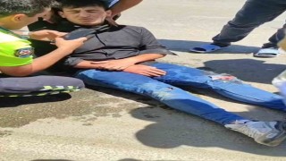 Muşta motosiklet ile hafif ticari araç çarpıştı: 1 yaralı