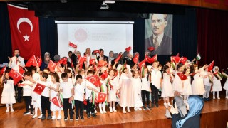 Nazillide miniklerden yıl sonu programı