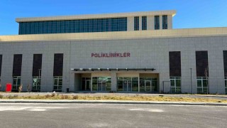 Niğde Eğitim ve Araştırma Hastanesinde yeni uzman doktorlar göreve başladı