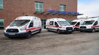 Niğde motosikletler kafa kafaya çarpıştı: 4 yaralı