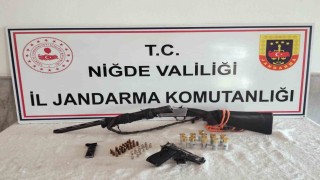 Niğdede ruhsatsız silah operasyonu