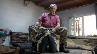 Öğretmenliği değil, çıraklığını seçtiği mesleğinin son temsilcisi