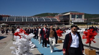 OMÜ İİBFde mezuniyet sevinci
