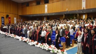 OMÜ Mimarlık öğrencilerinin mezuniyet heyecanı