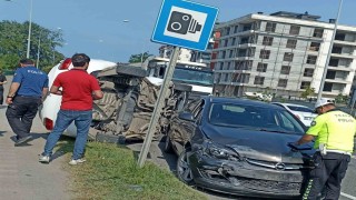 Orduda 2 otomobil çarpıştı, birisi takla attı