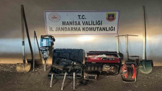 Ormanlık alanda kaçak kazıya suçüstü