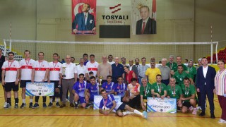 Osmaniye’de Kurumlar Arası Voleybol Turnuvası Sona Erdi