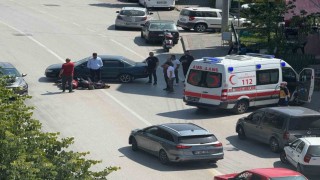Otomobil ile çarpışan motosiklet sürücüsü yaralandı