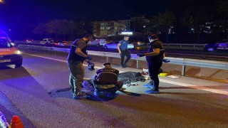 Otoyoldan karşıya geçerken otomobilin çarptığı bir kişi hayatını kaybetti