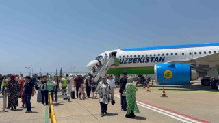 Özbekistandan Gazipaşa-Alanya Havalimanına ilk direkt uçuş gerçekleşti