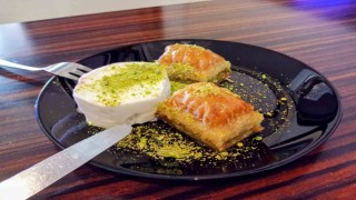 (ÖZEL) Bu yıl baklavanın yanında doldurma revaçta