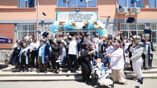 Özel çocuklar mezuniyet coşkusu yaşadı
