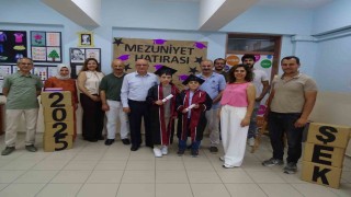 Özel öğrencilerin mezuniyet sevinçlerine ortak oldular