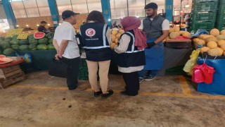 Pazar yerinde ürünlerin künye ve faturaları incelendi
