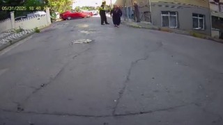 Pendikte trafikte dehşet: Tartıştığı sürücüyü bıçakla tehdit etti
