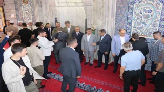 Peygamberler şehri Şanlıurfada bayram namazı coşkusu